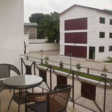 Consir Executive Lodge อักกรา ภายนอก รูปภาพ