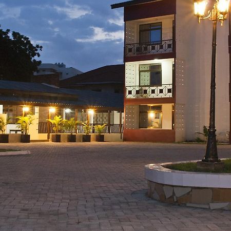 Consir Executive Lodge อักกรา ภายนอก รูปภาพ