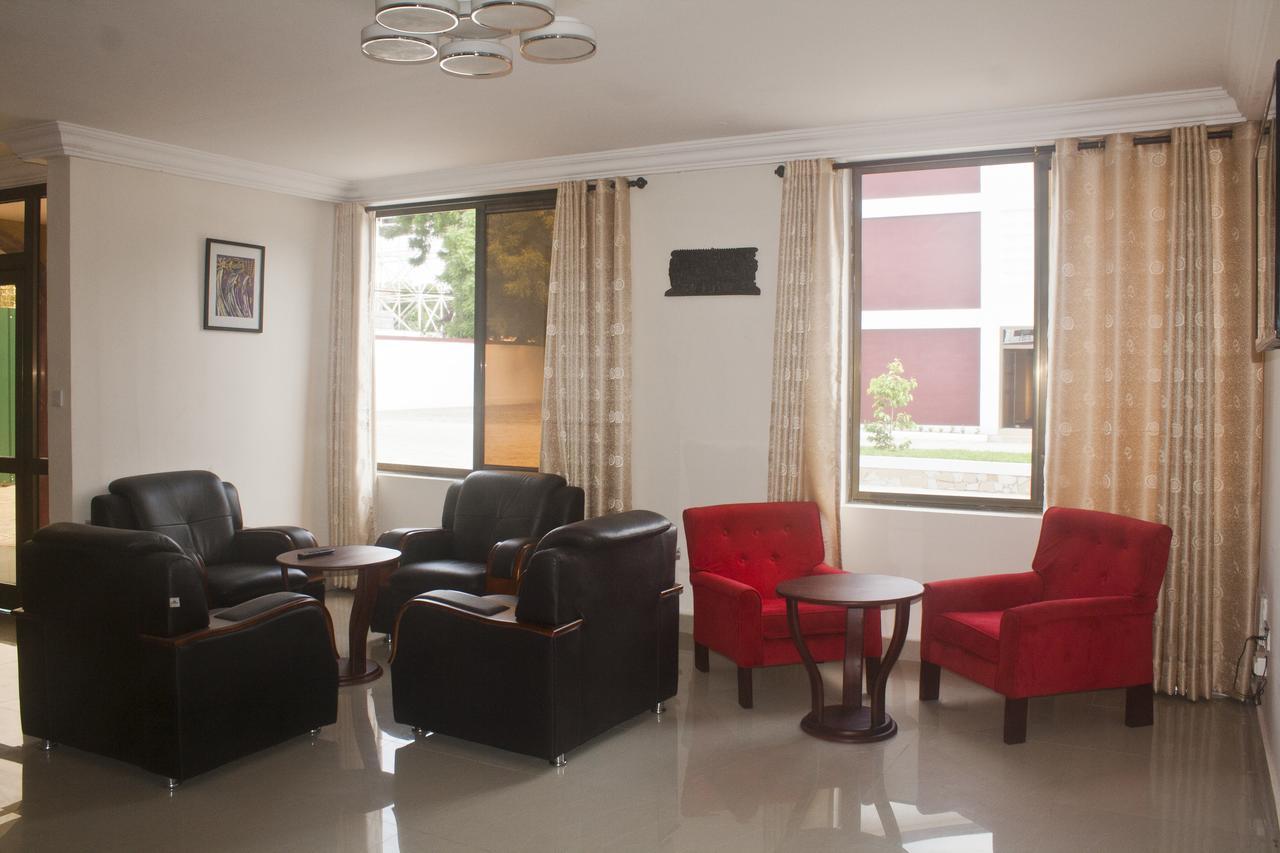 Consir Executive Lodge อักกรา ภายนอก รูปภาพ