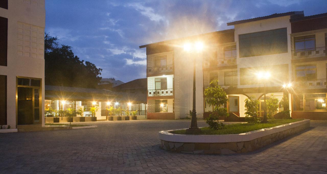 Consir Executive Lodge อักกรา ภายนอก รูปภาพ