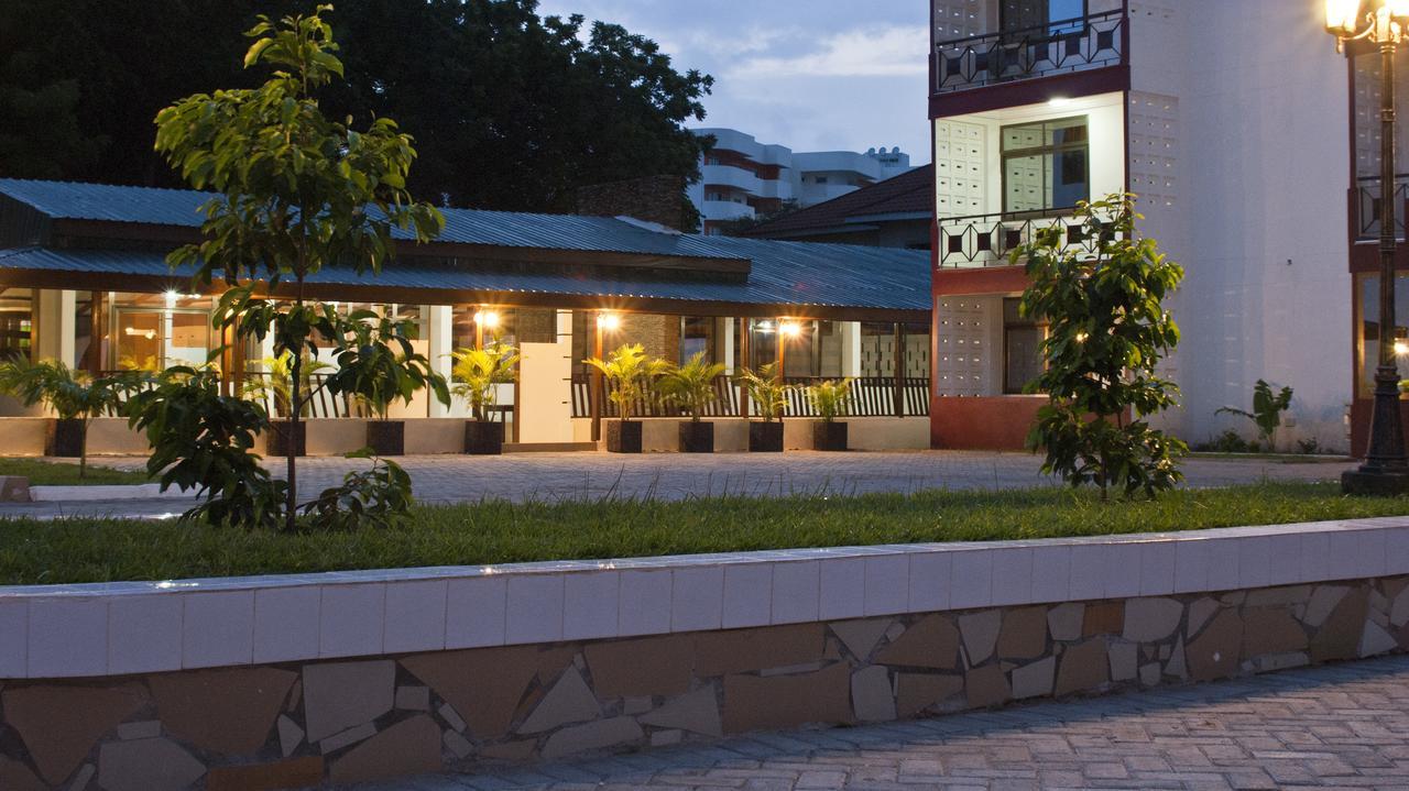 Consir Executive Lodge อักกรา ภายนอก รูปภาพ