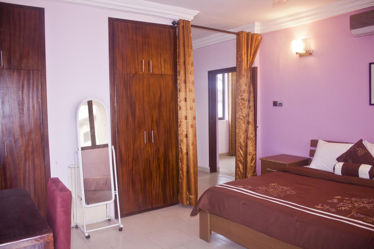 Consir Executive Lodge อักกรา ภายนอก รูปภาพ