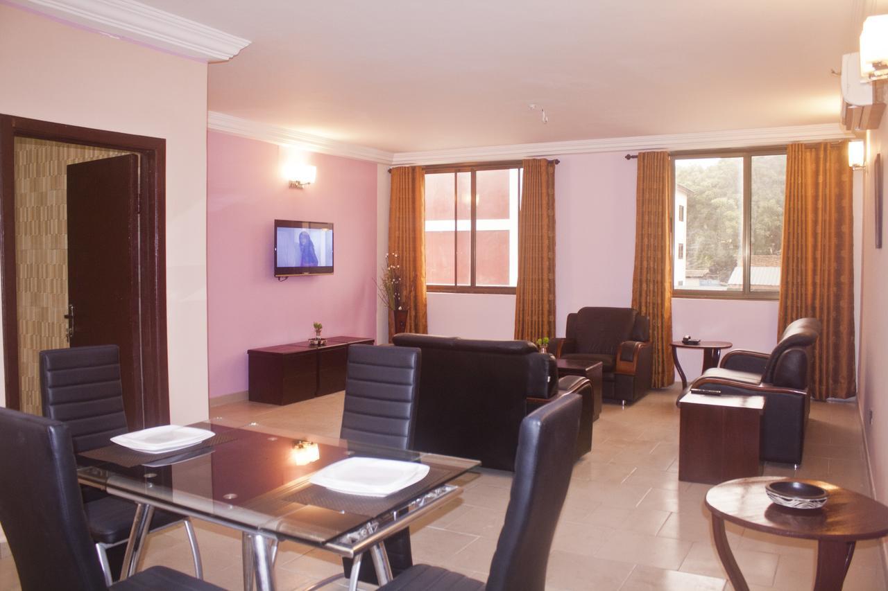 Consir Executive Lodge อักกรา ภายนอก รูปภาพ