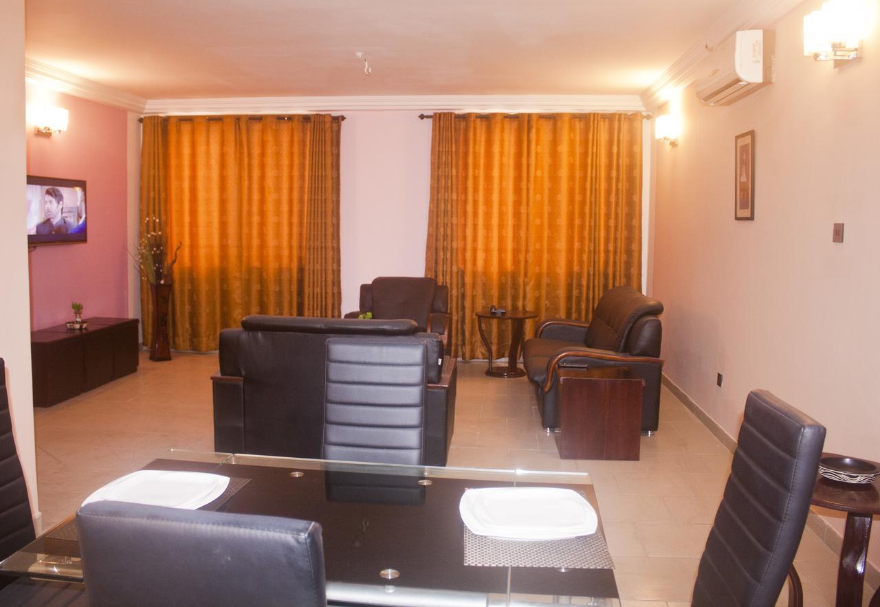 Consir Executive Lodge อักกรา ภายนอก รูปภาพ