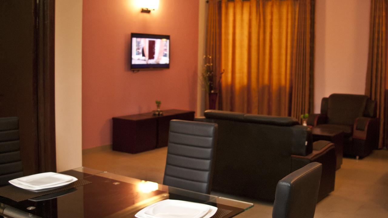 Consir Executive Lodge อักกรา ภายนอก รูปภาพ