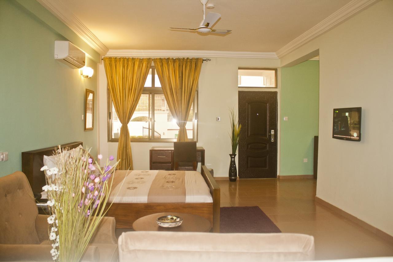 Consir Executive Lodge อักกรา ภายนอก รูปภาพ