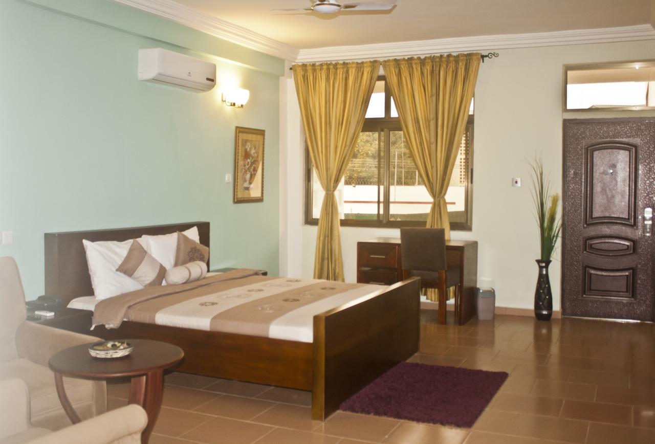 Consir Executive Lodge อักกรา ภายนอก รูปภาพ